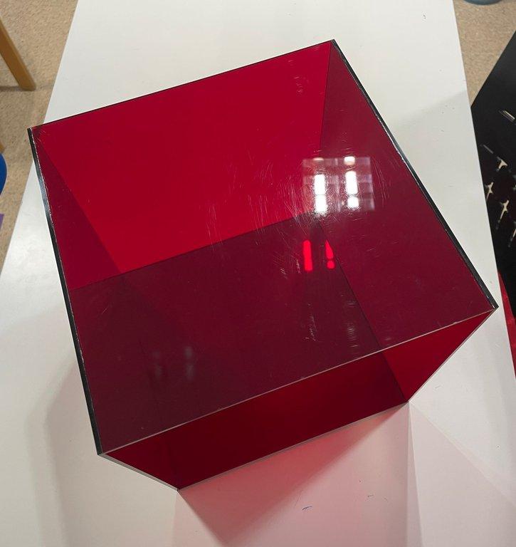 CAJA_ROJA